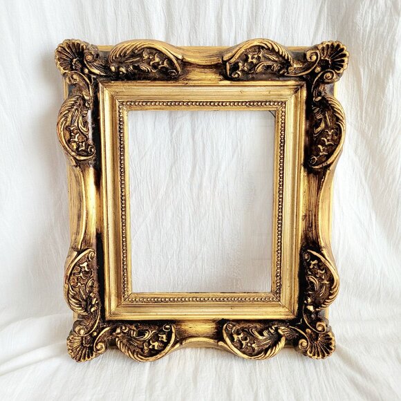 Vintage Ornate Gold Leaf Wood Picture Frame 8" X 10" With Baroque Style Design - Picture 1 of 8